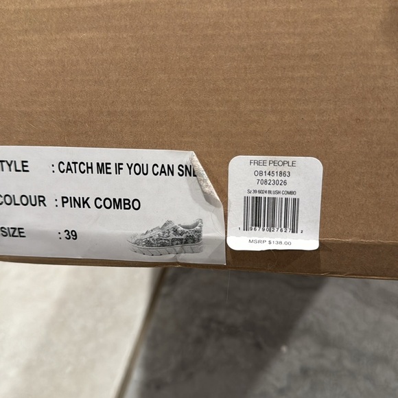 Free People Catch Me If you can crochet sneakers 39 - Picture 5 of 5